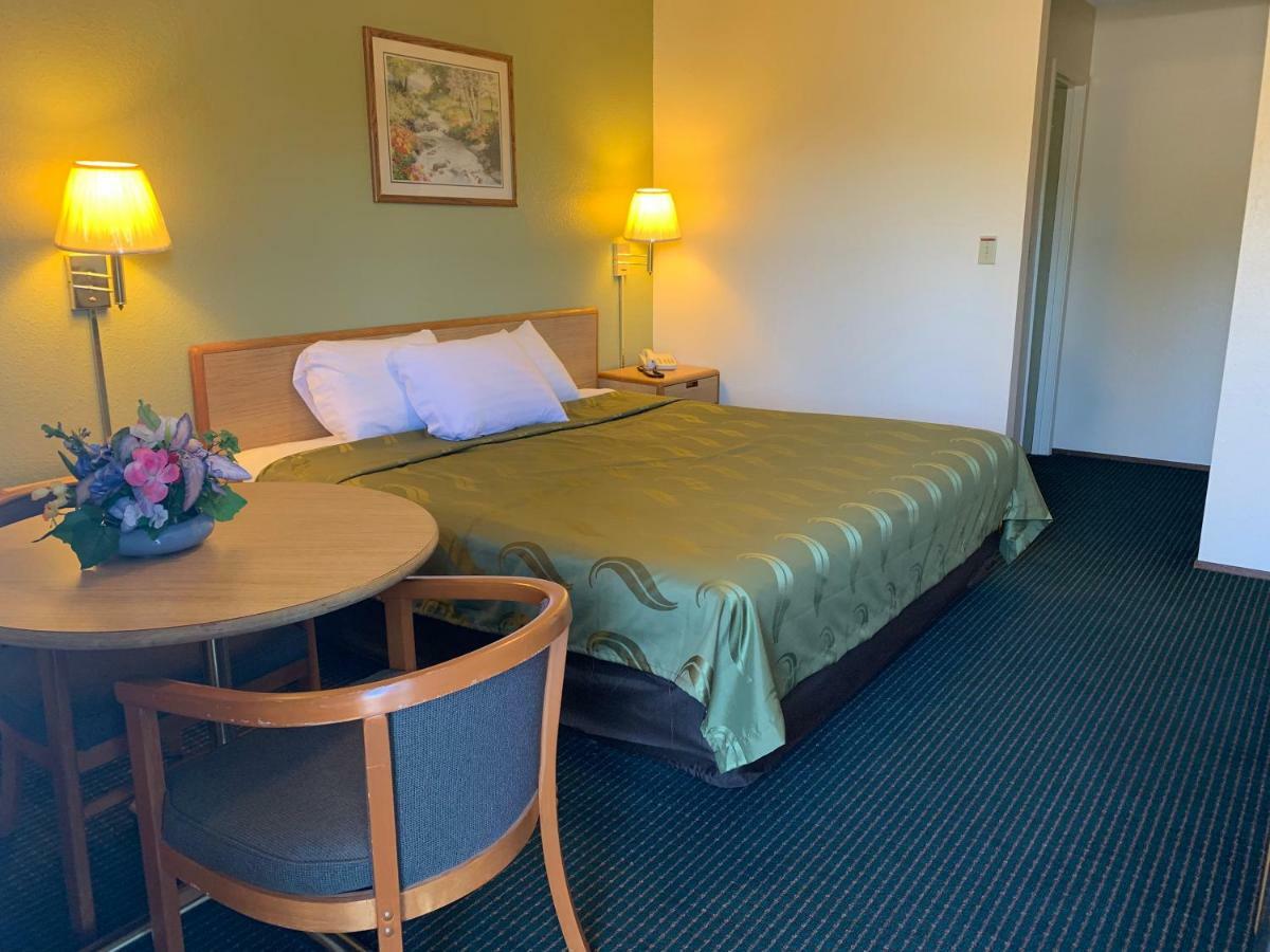 Regency Inn Lakeport Exterior photo